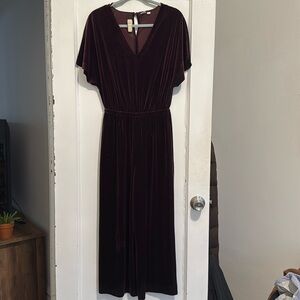 Gap Maroon Velvet V Neck Straight Leg Jumpsuit. Size: S
